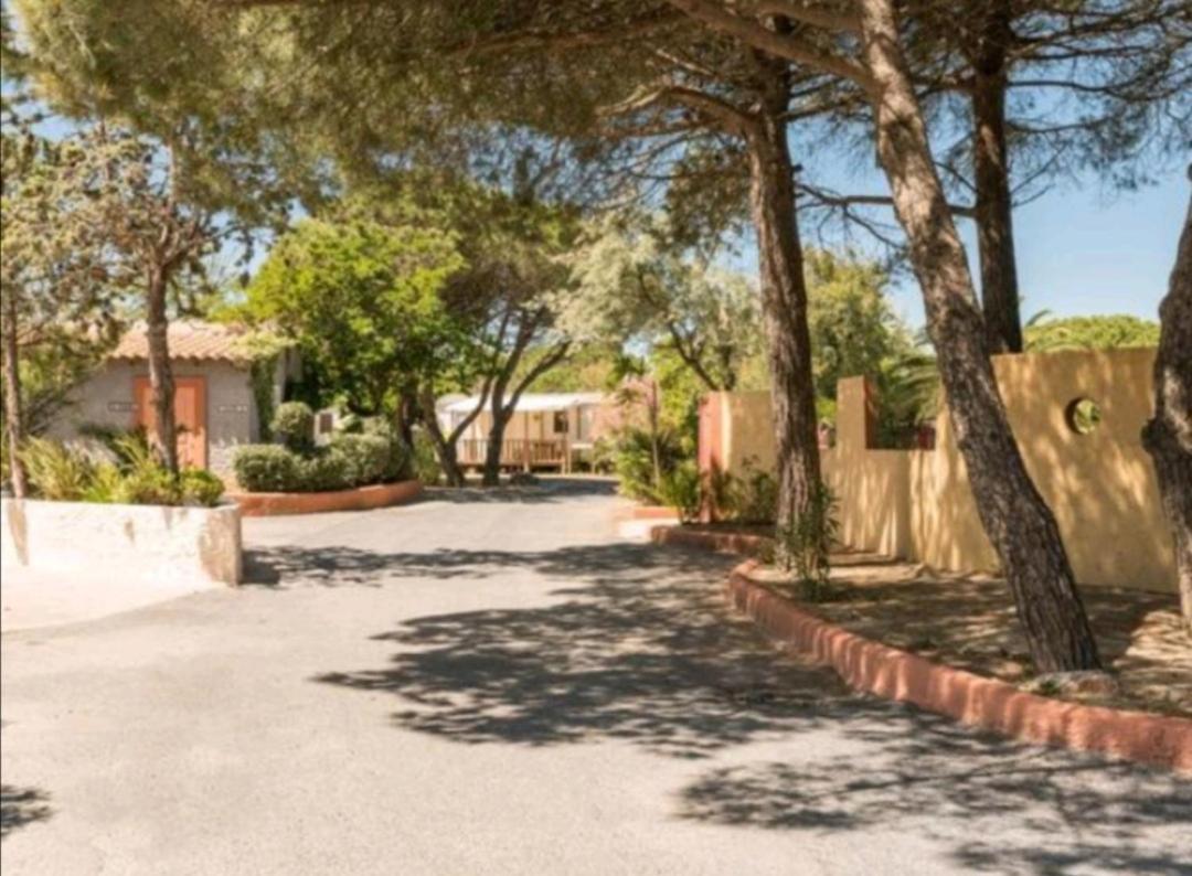 Mobil Home Camping **** Canet En Roussillon المظهر الخارجي الصورة